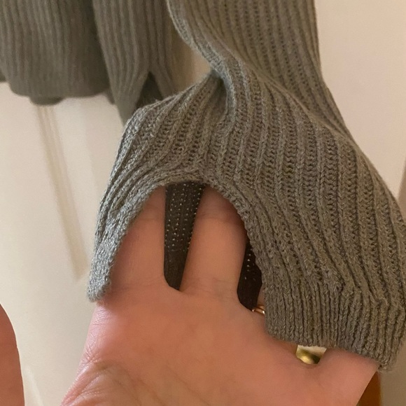 SOLD🌟Garage sage green knit top with exposed shoulders - Picture 3 of 4